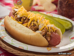 Hot Dogs with Chili Sauce 