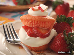 Strawberry Shortcake Cupcakes 